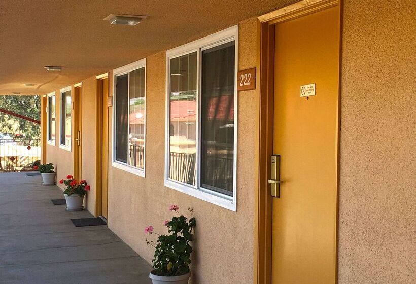 ホテル Americas Best Value Inn Beaumont, Ca