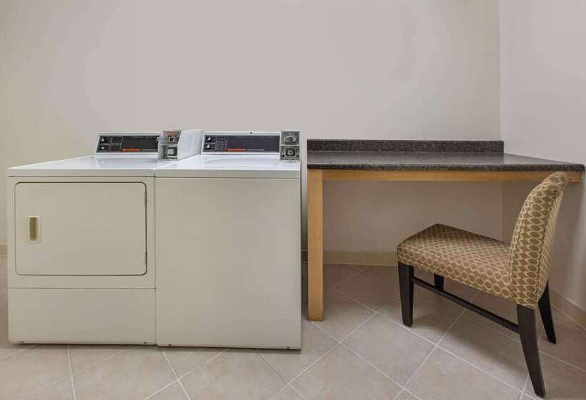 Отель Baymont By Wyndham Harrisburg