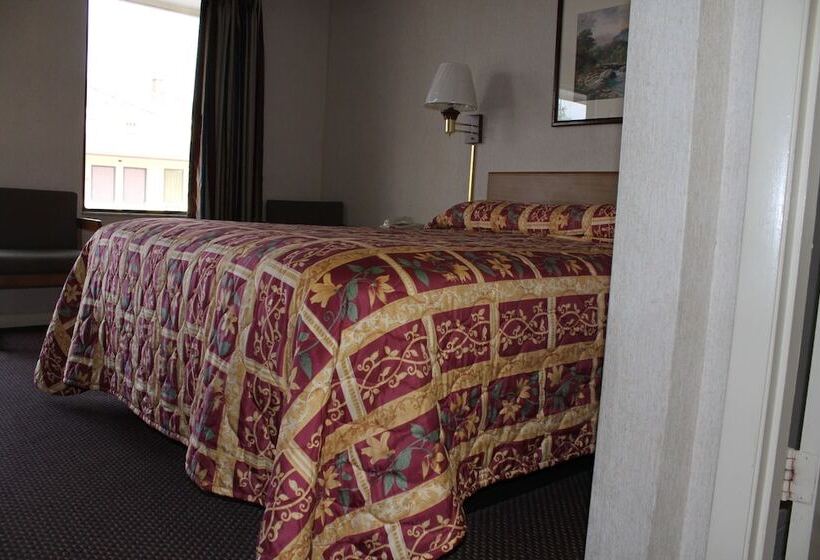 فندق Budget Host Inn Bristol