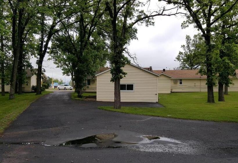 فندق Budget Host Inn