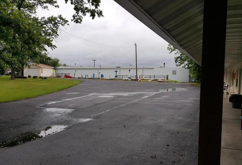 호텔 Budget Host Inn