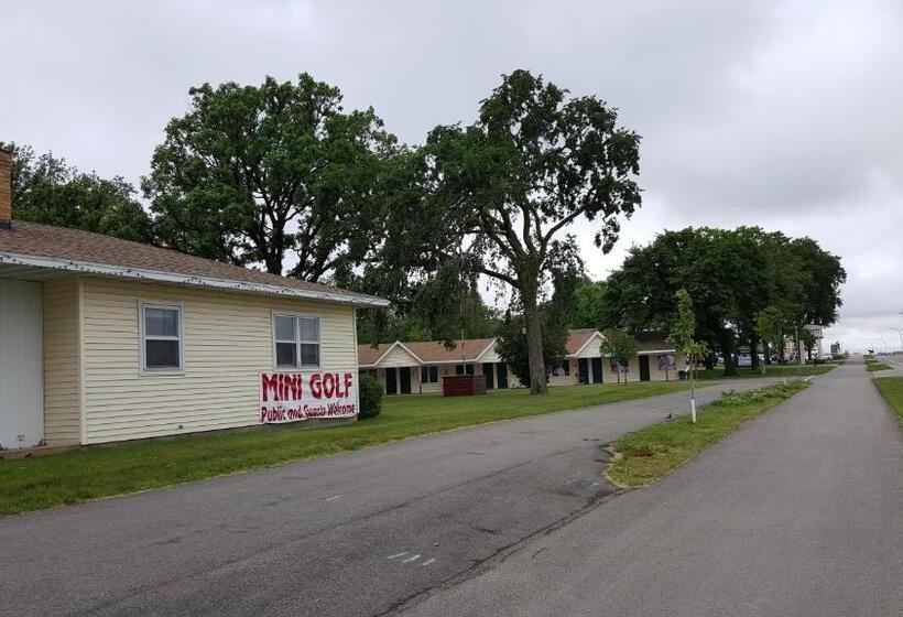 호텔 Budget Host Inn