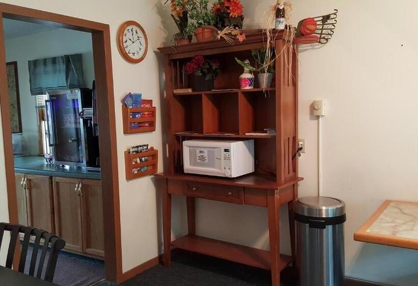 호텔 Budget Host Inn