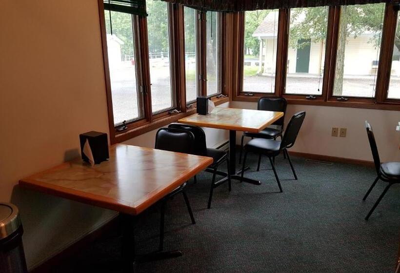 호텔 Budget Host Inn