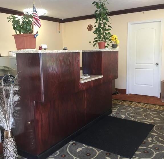 בית מלון כפרי Budget Inn Farmington