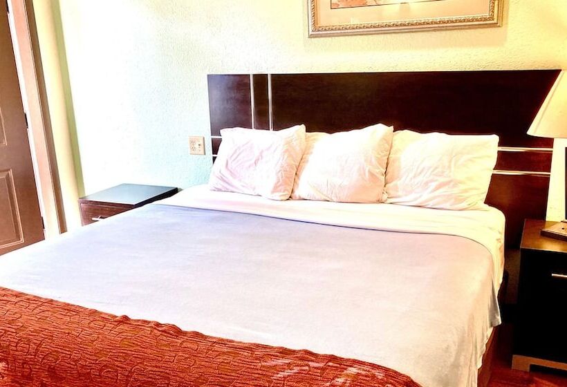 فندق Budget Inn Of Okeechobee