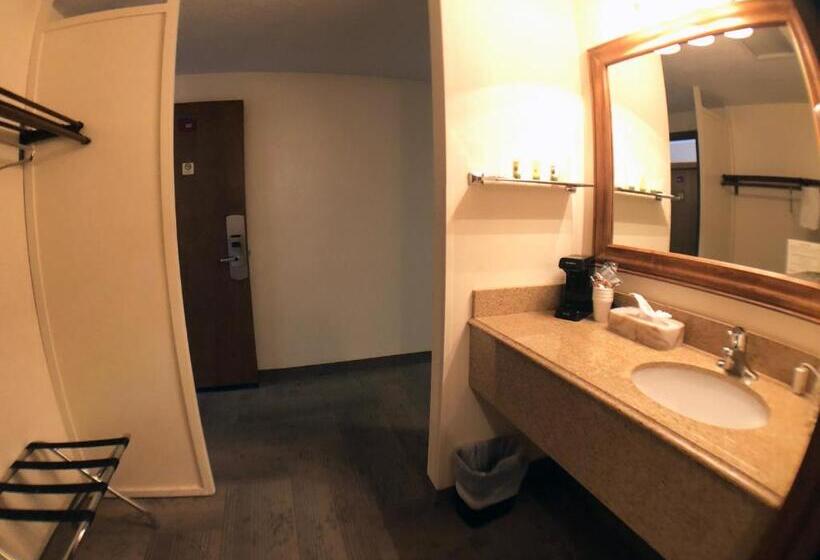 فندق Bumbleberry Inn