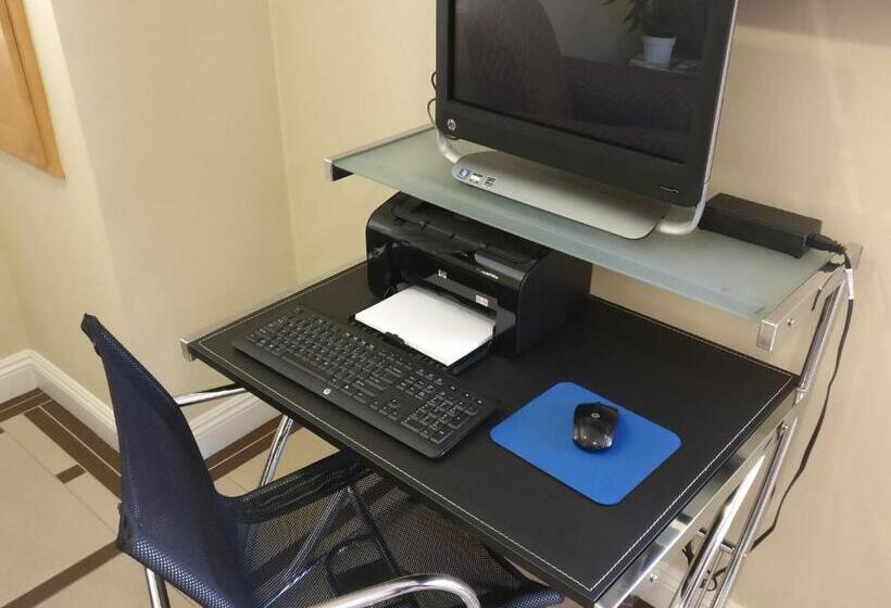 酒店 Burbank Inn And Suites