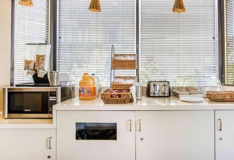 فندق California Inn And Suites Bakersfield