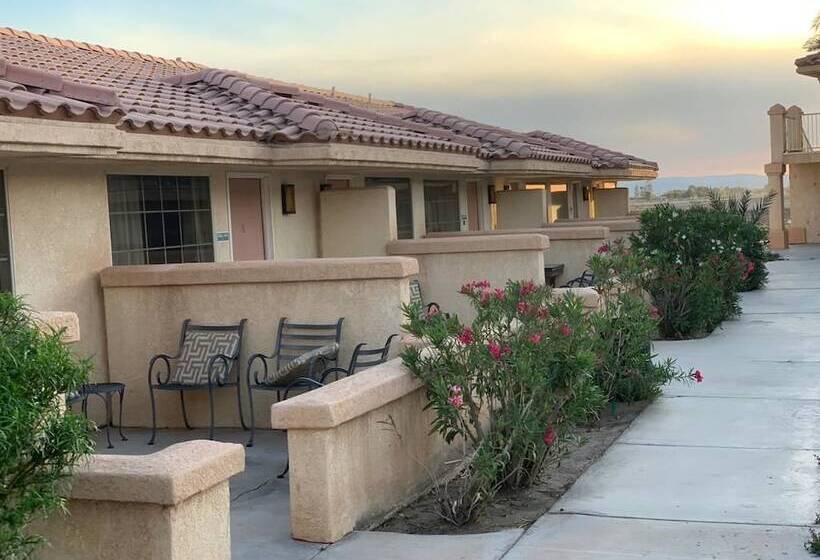 ホテル Calipatria Inn And Suites