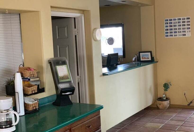 ホテル Calipatria Inn And Suites