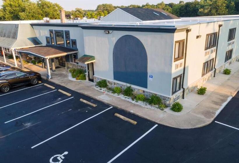 Отель Cambridge Inn