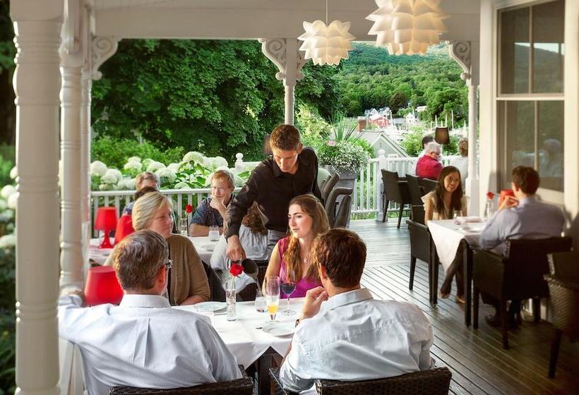 בית מלון כפרי Camden Harbour Inn