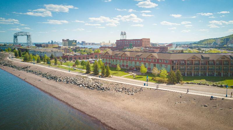 فندق Canal Park Lodge