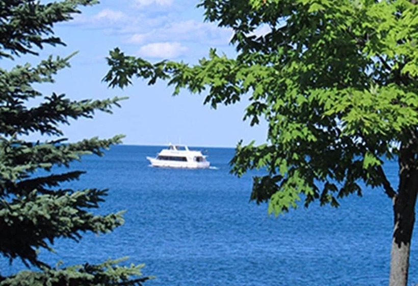 فندق Canal Park Lodge