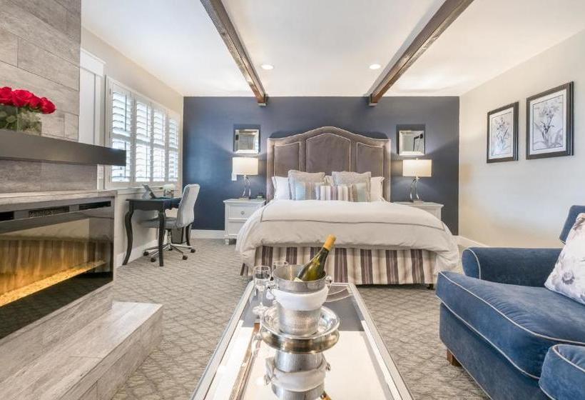 호텔 Candle Light Inn