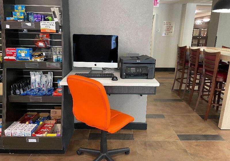 Отель Candlewood Suites   East Syracuse   Carrier Circle, An Ihg