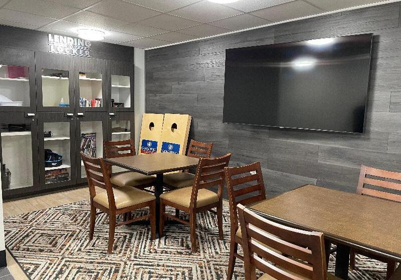 Отель Candlewood Suites   East Syracuse   Carrier Circle, An Ihg