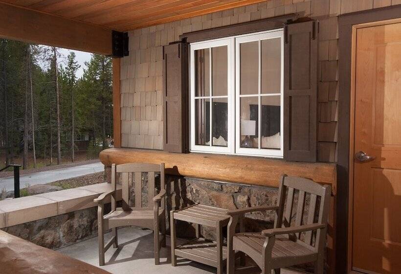 בית מלון כפרי Canyon Lodge & Cabins   Inside The Park