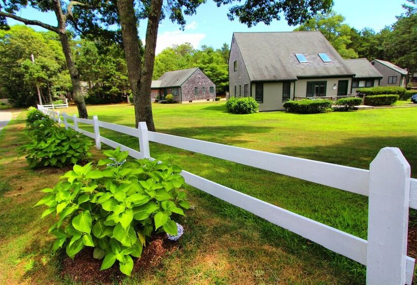 בית מלון כפרי Cape Cod Holiday Estates, A Vri Resort