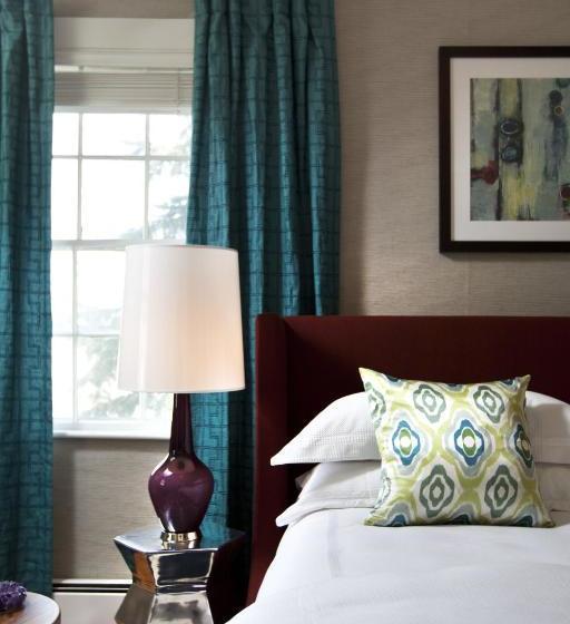 فندق Captain Fairfield Inn