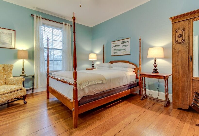 酒店 Captain Lawrence Inn