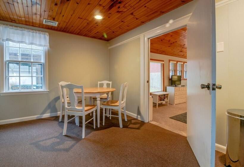 酒店 Captain Lawrence Inn