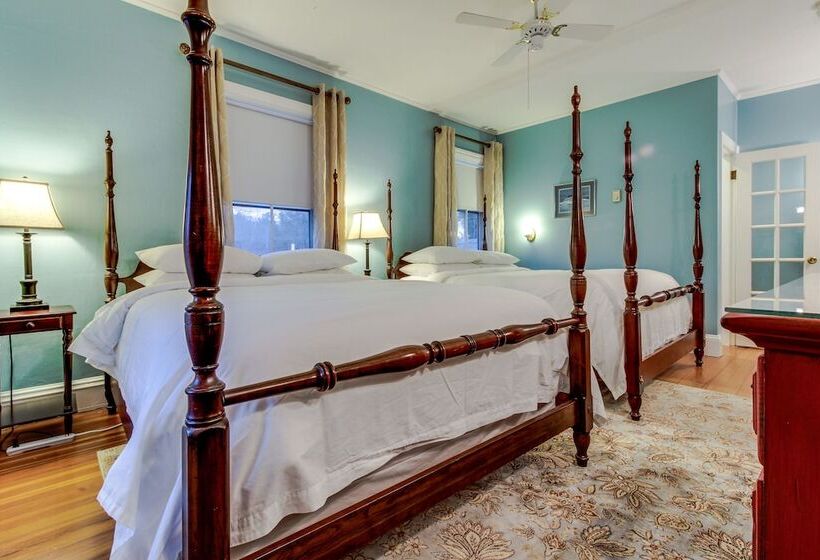 酒店 Captain Lawrence Inn