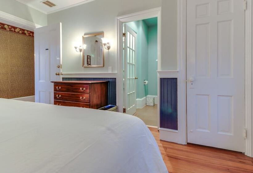 酒店 Captain Lawrence Inn