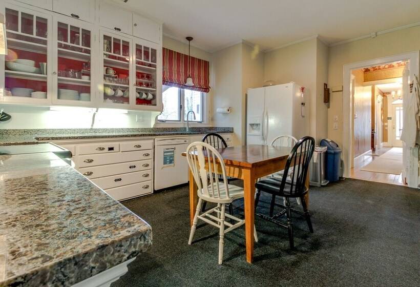 酒店 Captain Lawrence Inn