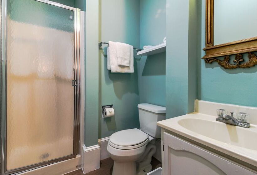 酒店 Captain Lawrence Inn