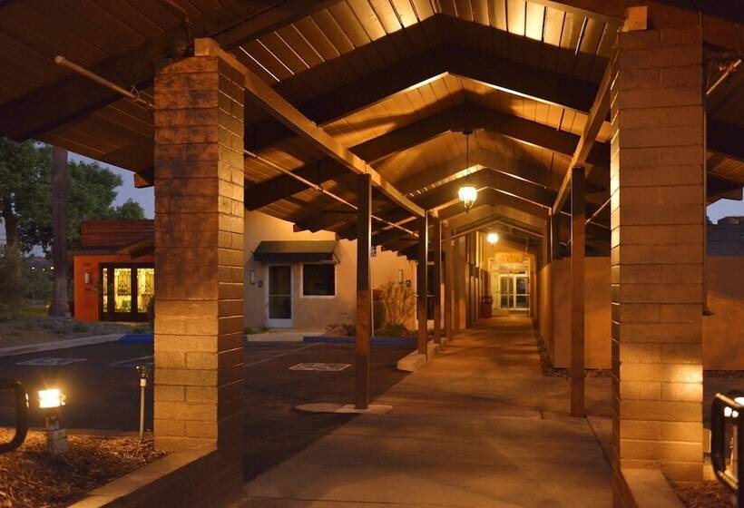 Carlton Oaks Lodge, Ascend Hotel Collection