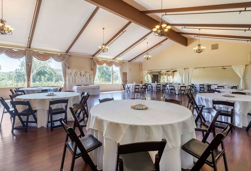 Carlton Oaks Lodge, Ascend Hotel Collection