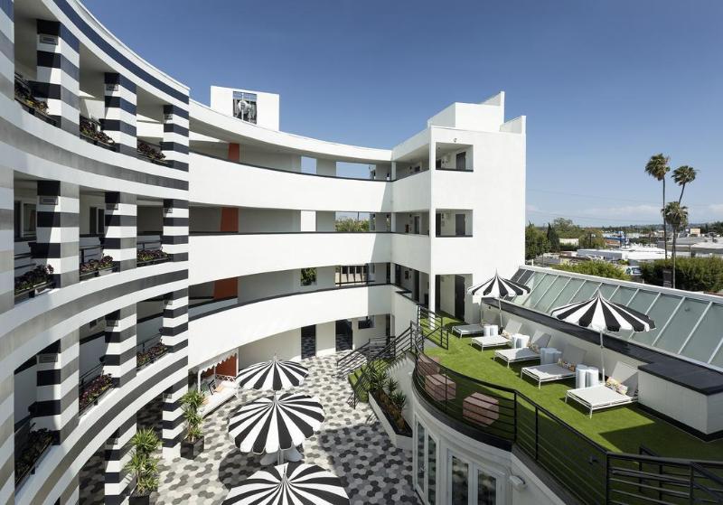 فندق Carlyle Inn