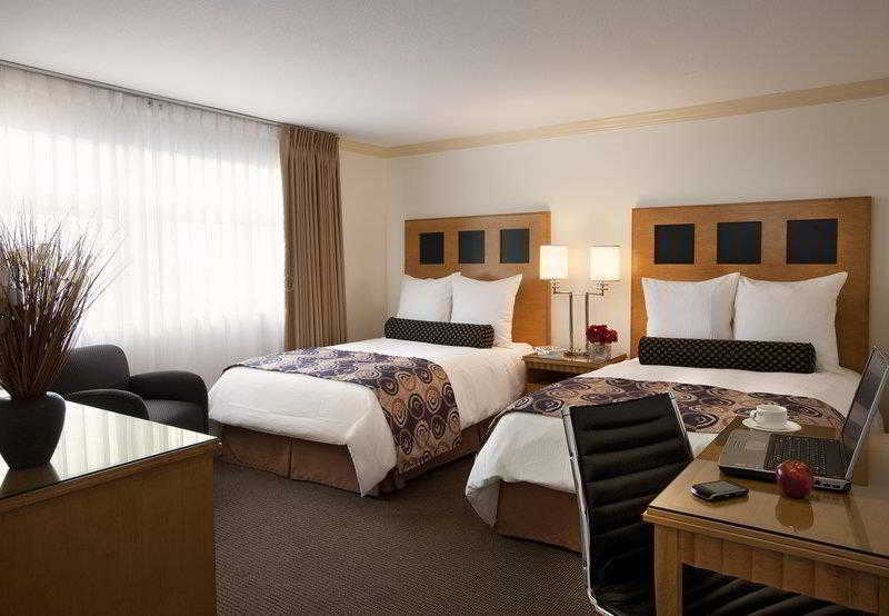 فندق Carlyle Inn