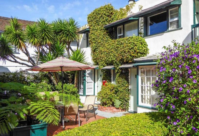 호텔 Carmel Fireplace Inn