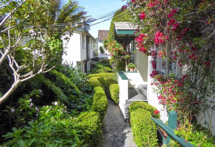 호텔 Carmel Fireplace Inn