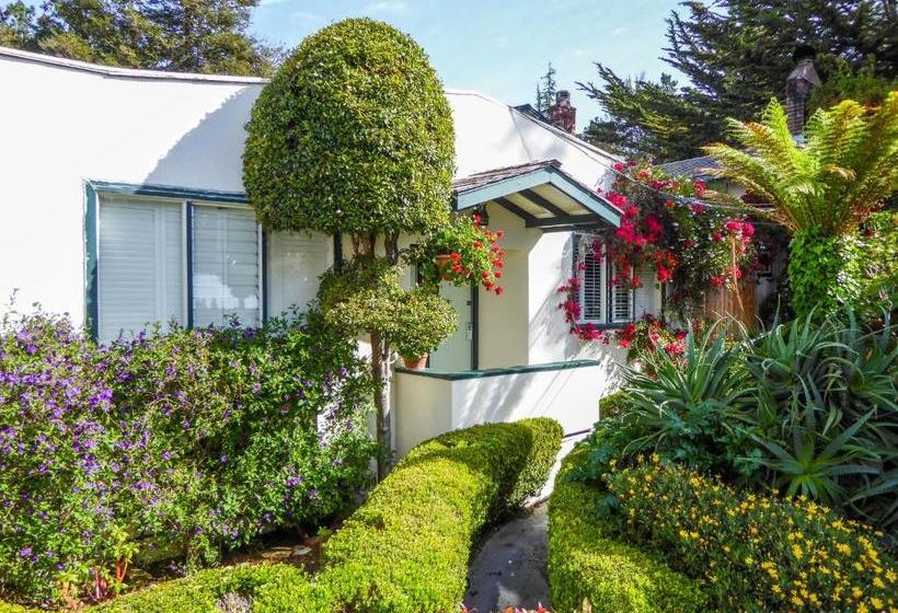 호텔 Carmel Fireplace Inn