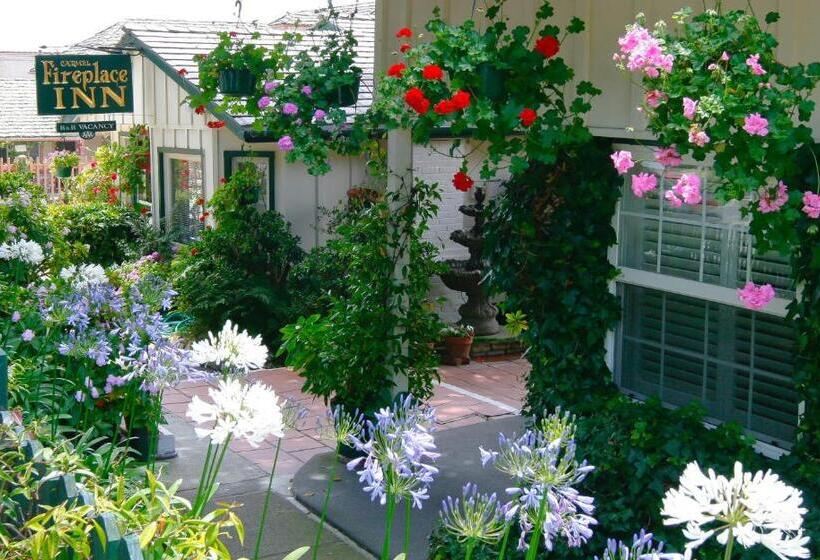 호텔 Carmel Fireplace Inn