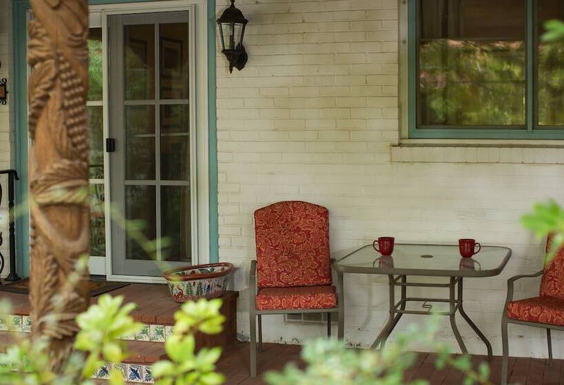 酒店 Casa Blanca Inn And Suites