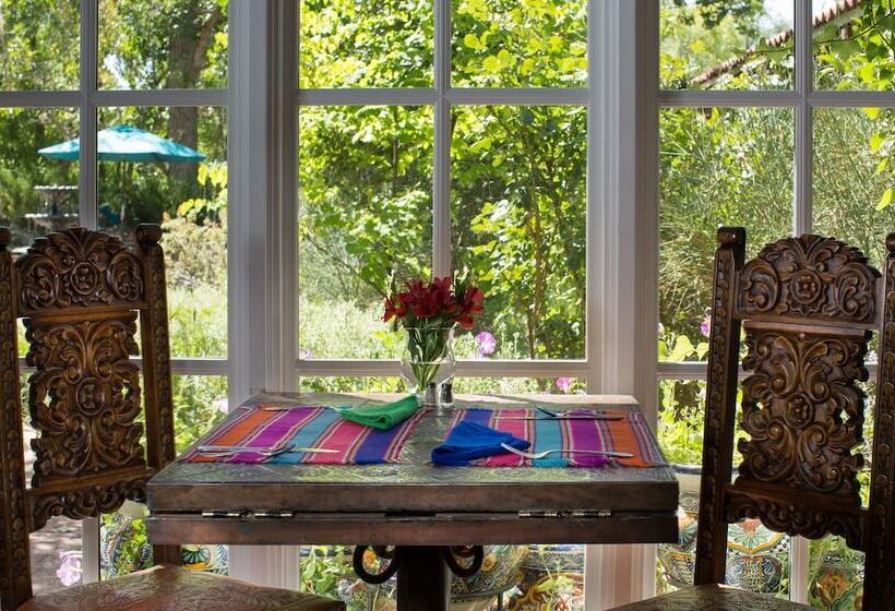 酒店 Casa Blanca Inn And Suites