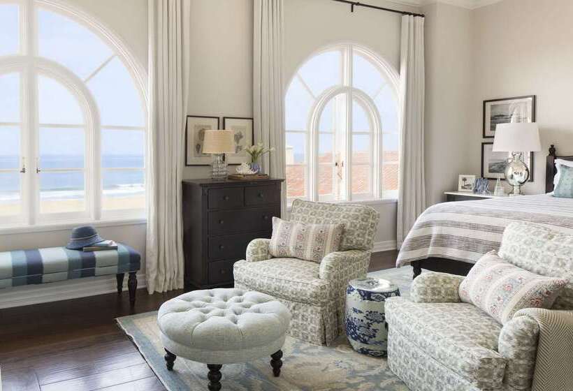 Отель Casa Del Mar