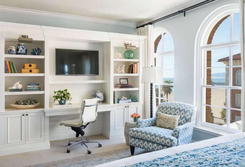 Отель Casa Del Mar