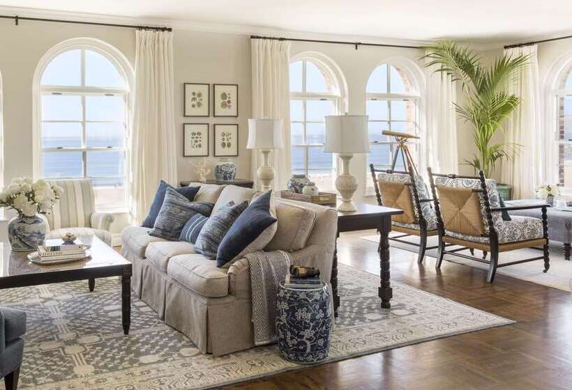 Отель Casa Del Mar