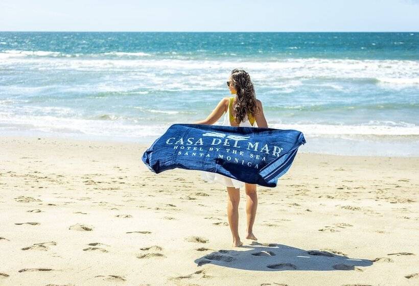 Отель Casa Del Mar
