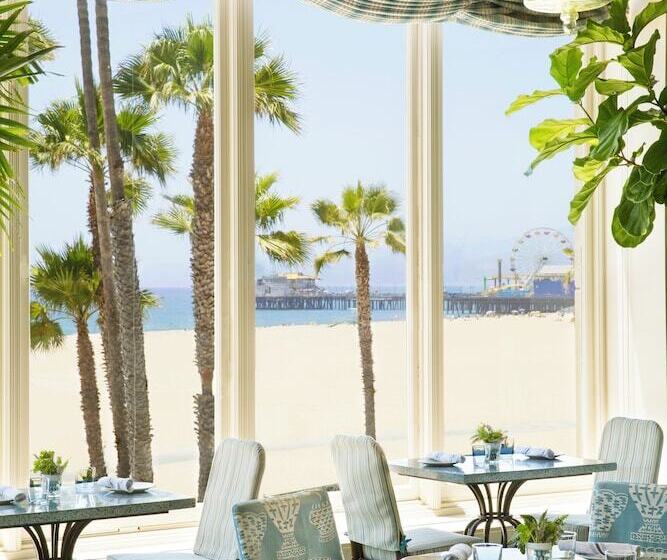 Отель Casa Del Mar