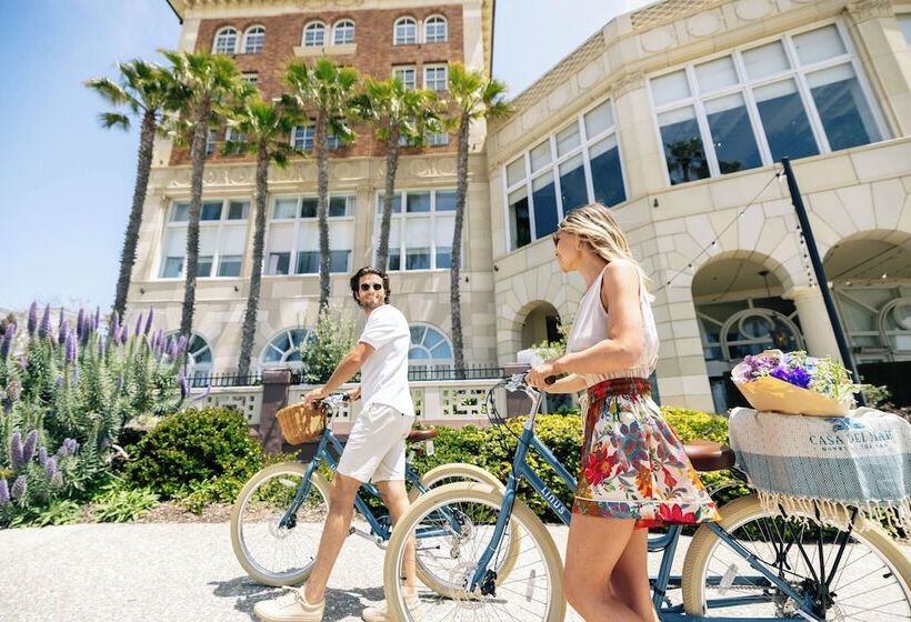 Отель Casa Del Mar