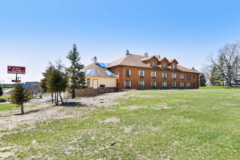 בית מלון כפרי Casa Loma Economy Inn