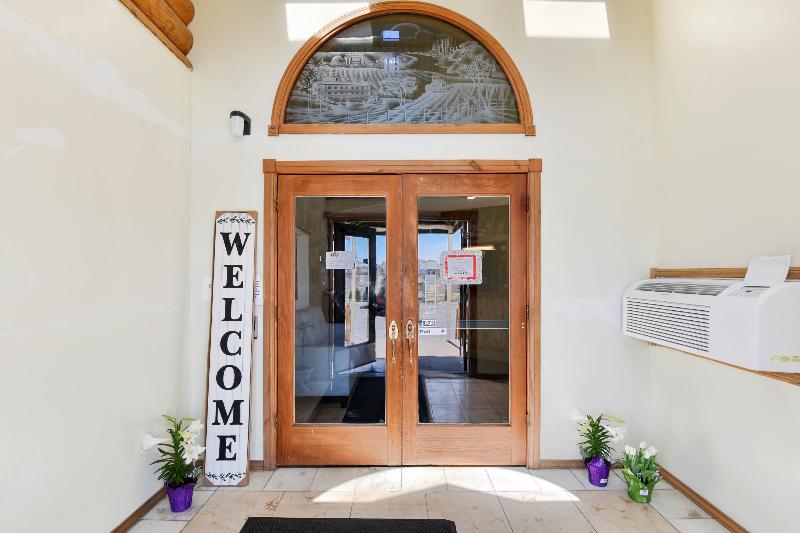 בית מלון כפרי Casa Loma Economy Inn