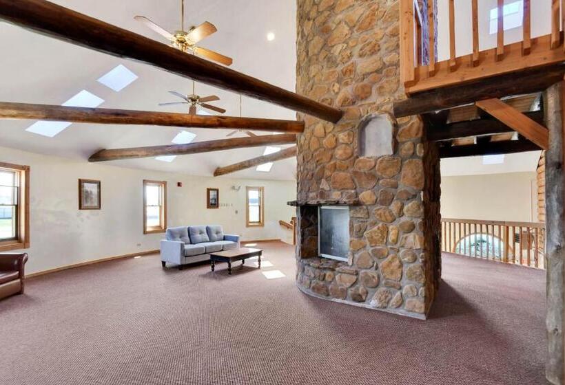 هتل Casa Loma Economy Inn